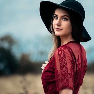 Meet your Posher, Abby